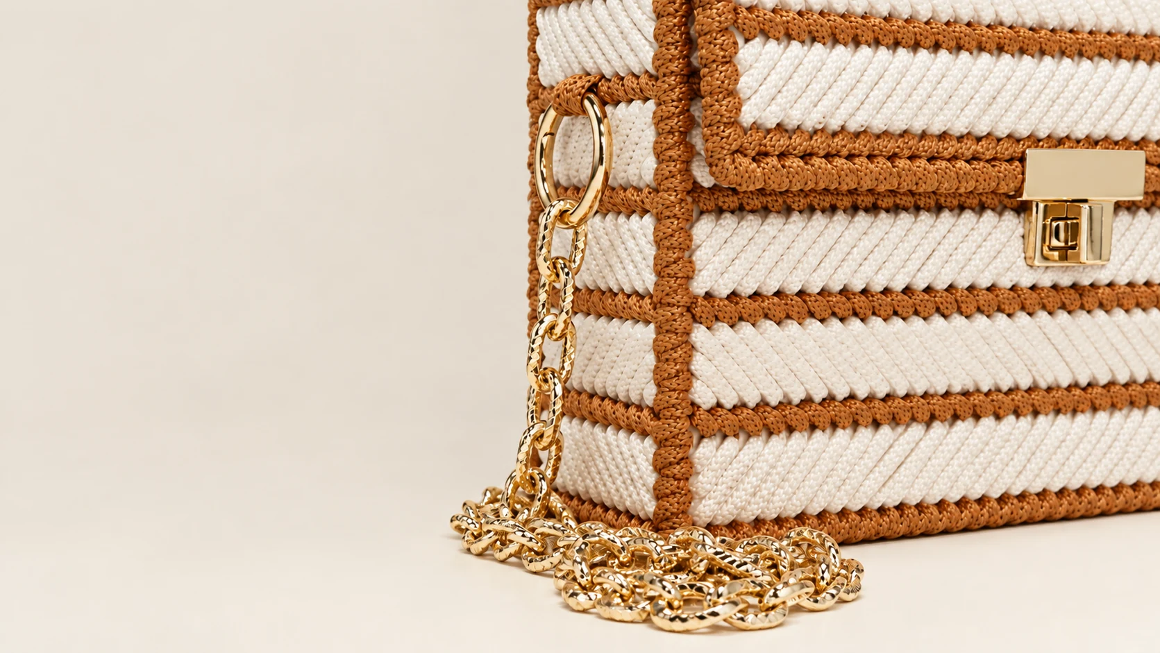 Textura listrada da Bolsa Rayssa